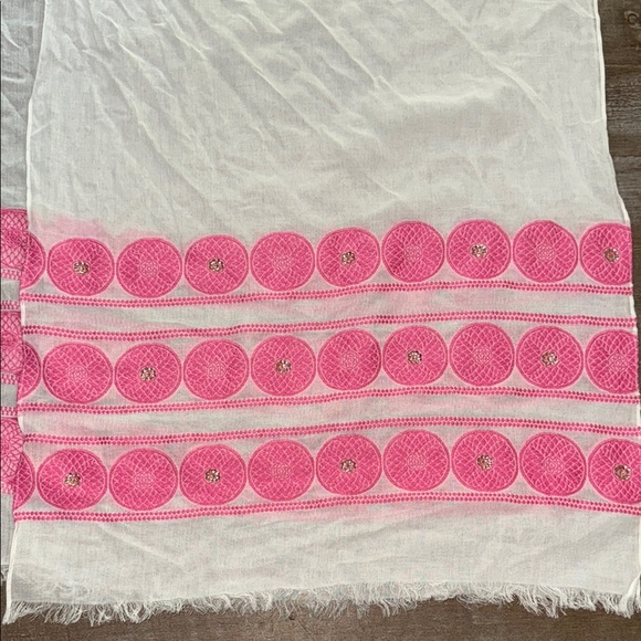 White and Pink Patterned Ruana - Picture 3 of 6